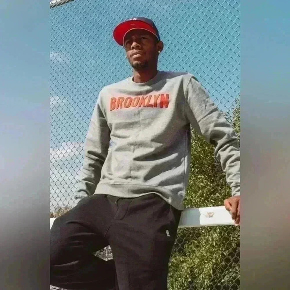 Brooklyn Industries Men's Captain Crewneck Sweatshirt in Grey Orange Size Small - Picture 1 of 12